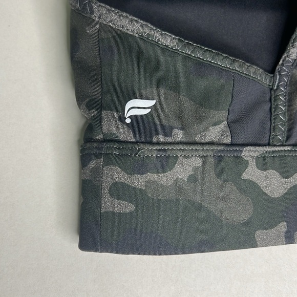Fabletics On-The-Go Medium Impact Sports Bra Camo S - Picture 4 of 5